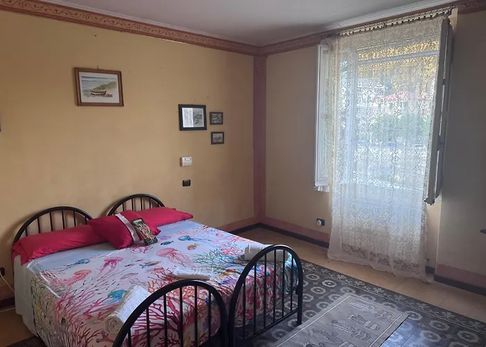 Popii Al Mare Appartamento In Villa Storica Fronte Mare Con Wifi E Aria Condizionata, Arredamenti Di Pregio E Giardino